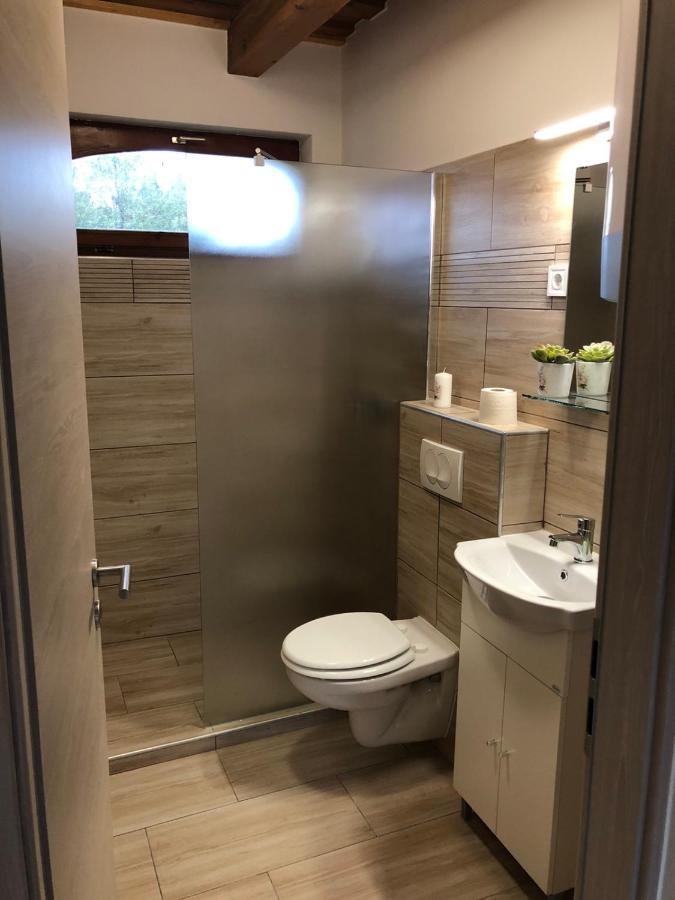 Lena Vendeghaz Hotel Balatonbereny Ngoại thất bức ảnh