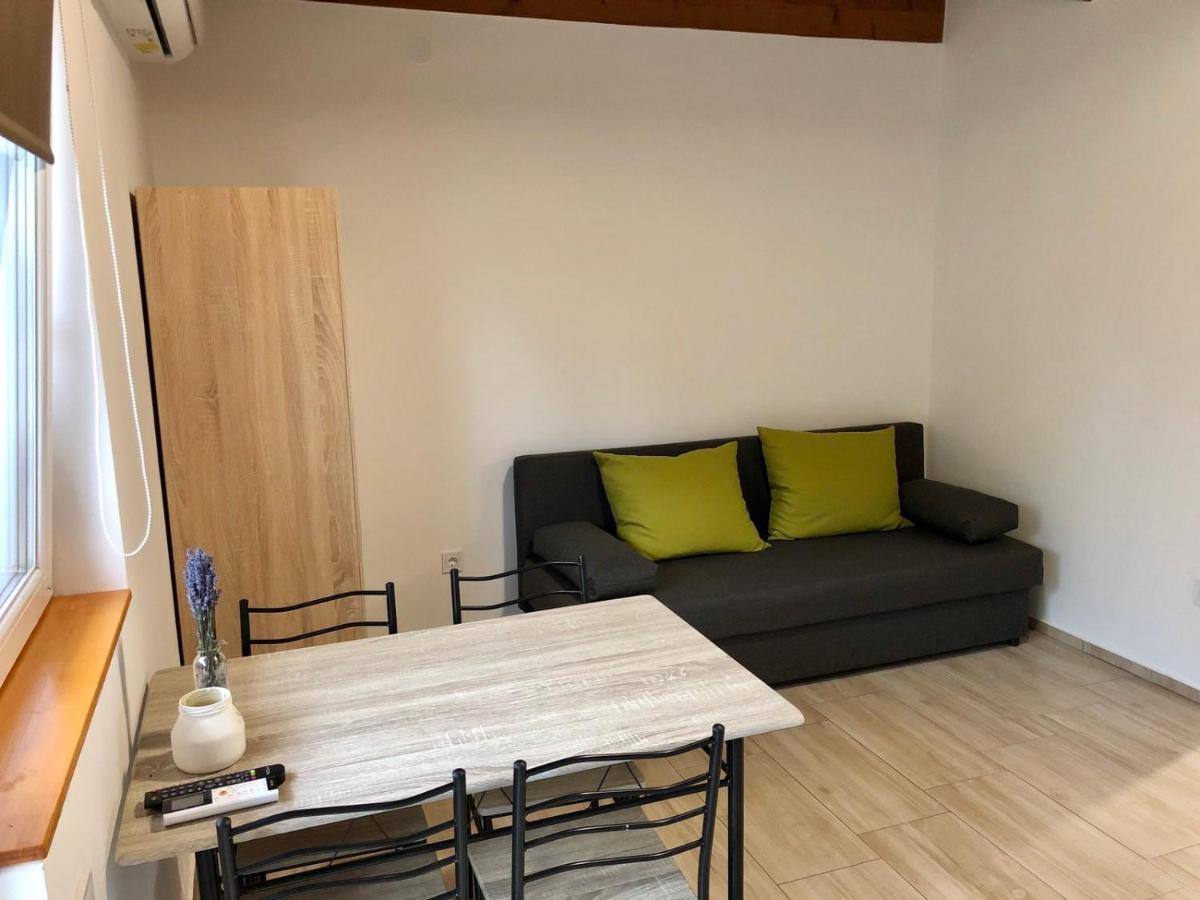 Lena Vendeghaz Hotel Balatonbereny Ngoại thất bức ảnh